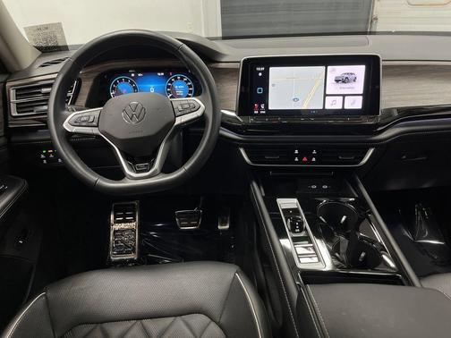 2024 Volkswagen Atlas 2.0T SEL Premium R-Line 4MOTION