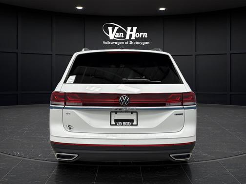 Pure White 2024 Volkswagen Atlas 2.0T SE