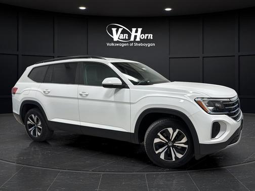 Pure White 2024 Volkswagen Atlas 2.0T SE