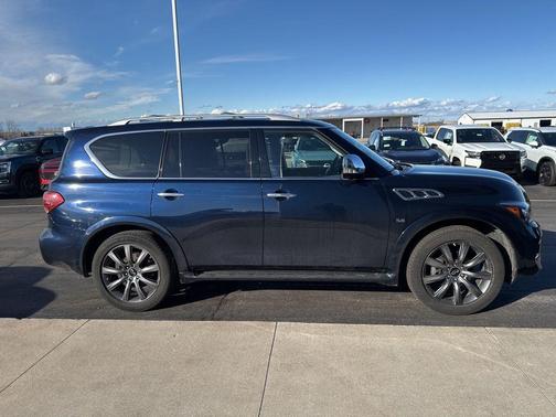 2017 INFINITI QX80 Signature Edition