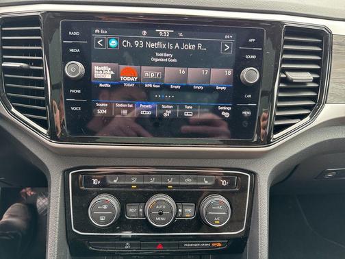2022 Volkswagen Atlas 3.6L SE w/Technology