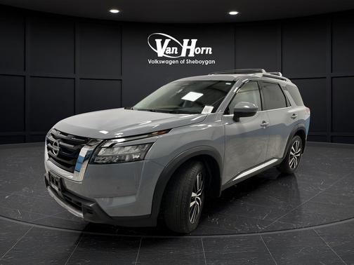 Boulder Gray Pearl 2025 Nissan Pathfinder Platinum 4WD