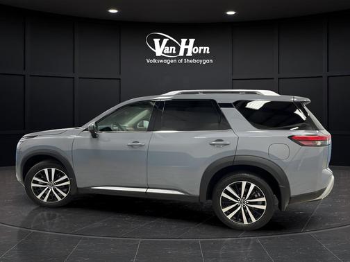 Boulder Gray Pearl 2025 Nissan Pathfinder Platinum 4WD