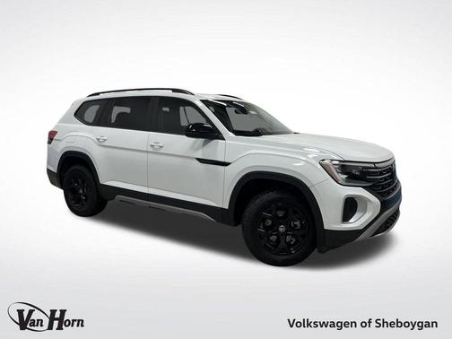 2024 Volkswagen Atlas 2.0T SE w/Technology 4MOTION