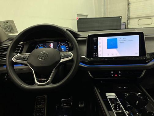 2024 Volkswagen Atlas 2.0T SE w/Technology 4MOTION