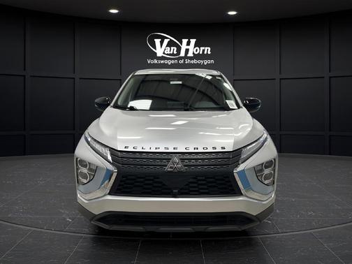 Alloy Silver Metallic 2025 Mitsubishi Eclipse Cross LE