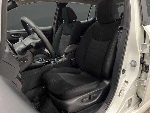 2025 Nissan Leaf SV PLUS