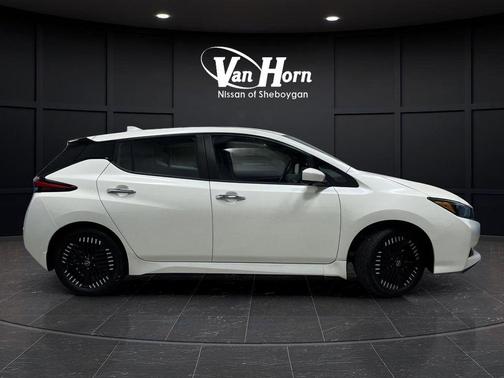 2025 Nissan Leaf SV PLUS