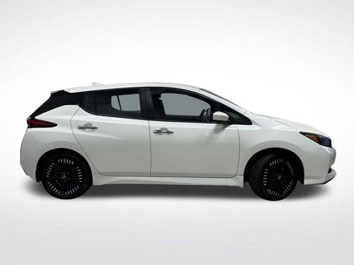 2025 Nissan Leaf SV PLUS