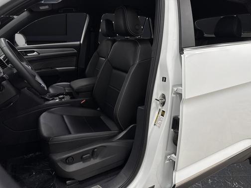 2023 Volkswagen Atlas Cross Sport 2.0T SE w/Technology 4MOTION