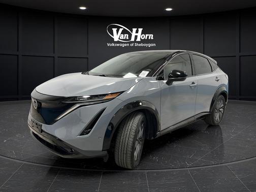 Boulder Gray Pearl/Black Diamond Pearl 2023 Nissan ARIYA PLATINUM+