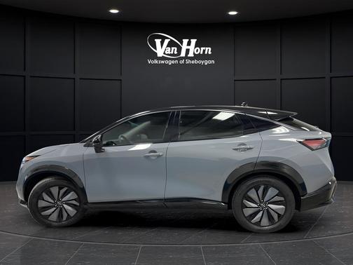Boulder Gray Pearl/Black Diamond Pearl 2023 Nissan ARIYA PLATINUM+