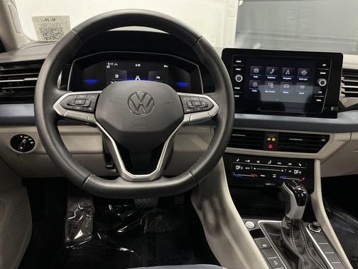 2025 Volkswagen Jetta 1.5T SE