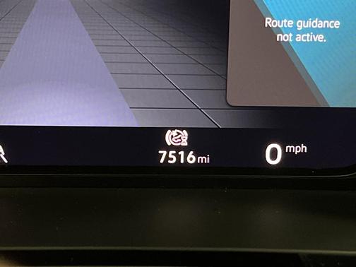 2025 Volkswagen Atlas 2.0T SE w/Technology 4MOTION