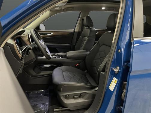 2025 Volkswagen Atlas 2.0T SE w/Technology 4MOTION