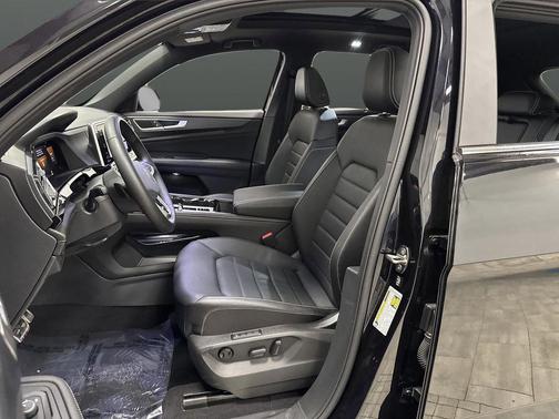 2024 Volkswagen Atlas Cross Sport 2.0T SEL