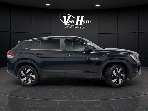 2025 Volkswagen Atlas Cross Sport 2.0T SE w/Technology 4MOTION