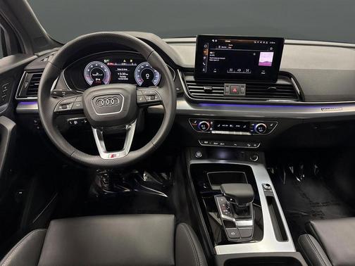 2025 Audi Q5 45 S line Premium Plus