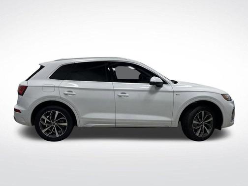 2023 Audi Q5 45 S line Premium