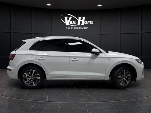 2023 Audi Q5 45 S line Premium