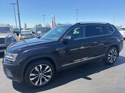Deep Black Pearl 2019 Volkswagen Atlas 3.6L SEL Premium