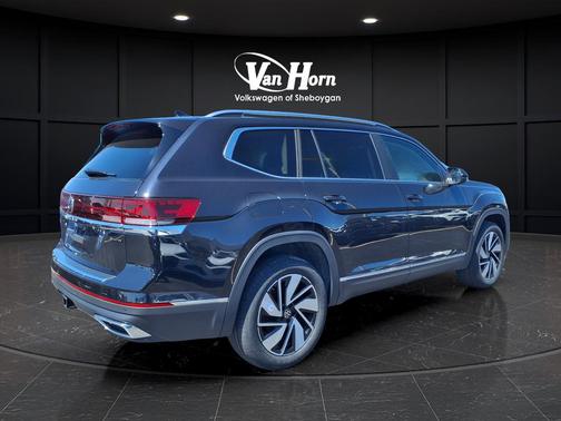 deep black pearl 2026 Volkswagen Atlas 2.0T SEL