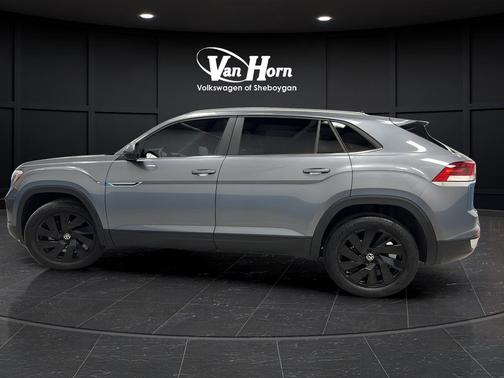 Platinum Gray Metallic 2024 Volkswagen Atlas Cross Sport 2.0T SE w/Technology 4MOTION