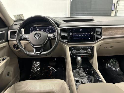 2019 Volkswagen Atlas 3.6L SEL Premium