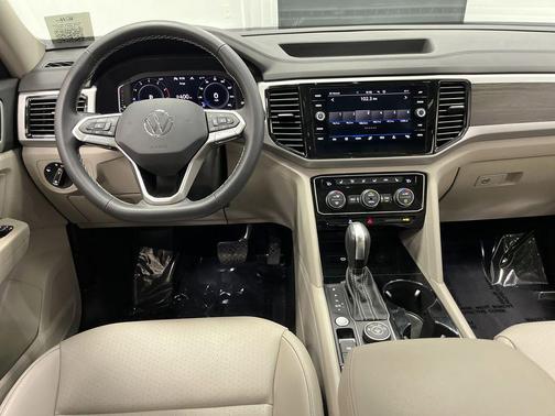 2022 Volkswagen Atlas 3.6L SE w/Technology