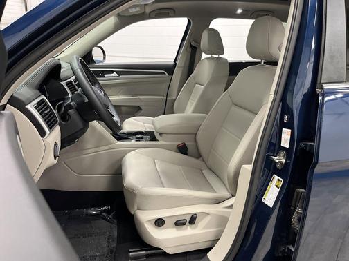 2022 Volkswagen Atlas 3.6L SE w/Technology