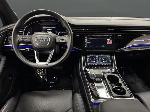 2025 Audi Q7 55 Prestige