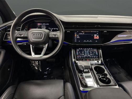 2025 Audi Q7 55 Prestige