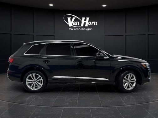 2025 Audi Q7 55 Prestige