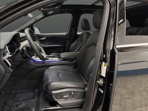 2025 Audi Q7 55 Prestige