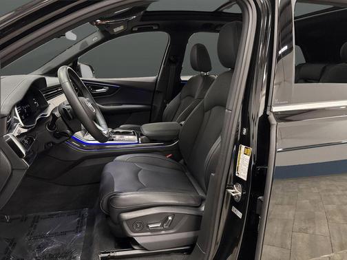 2025 Audi Q7 55 Prestige