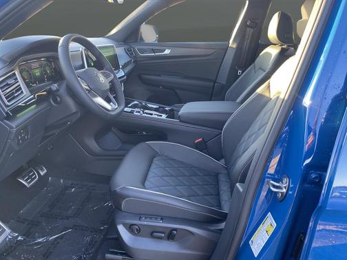 2026 Volkswagen Atlas Cross Sport 2.0T SEL Premium