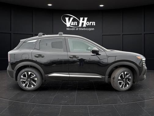 Super Black 2026 Nissan Kicks SV