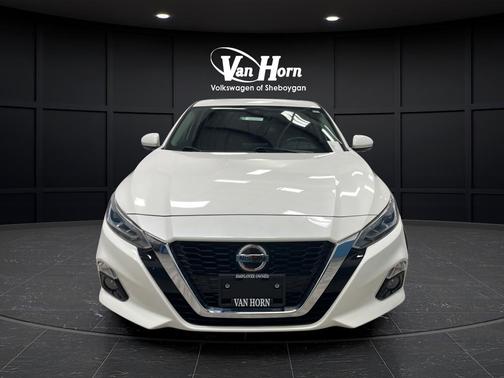 Pearl White Tricoat 2020 Nissan Altima Platinum Intelligent AWD
