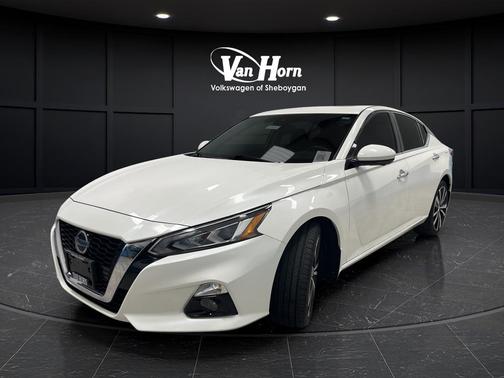Pearl White Tricoat 2020 Nissan Altima Platinum Intelligent AWD