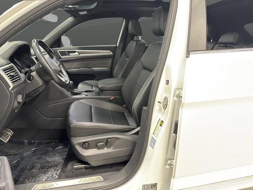 2021 Volkswagen Atlas Cross Sport 3.6L V6 SE w/Technology R-Line