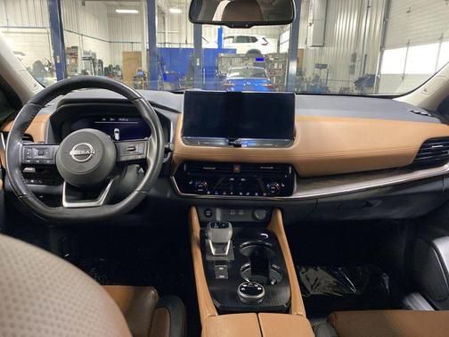 2024 Nissan Rogue Platinum