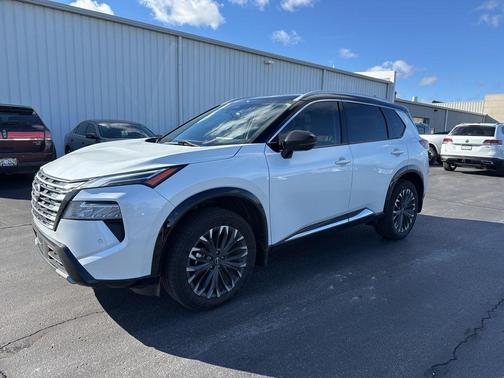 2024 Nissan Rogue Platinum