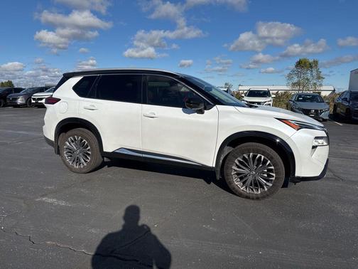2024 Nissan Rogue Platinum