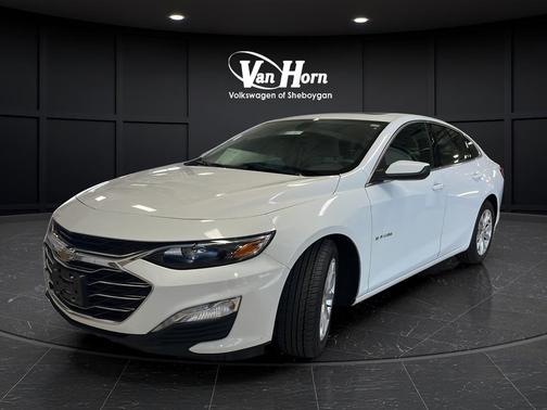 Summit White 2021 Chevrolet Malibu FWD LT