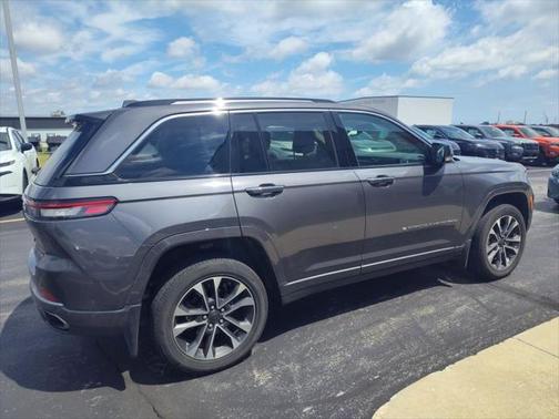 2022 Jeep Grand Cherokee Overland