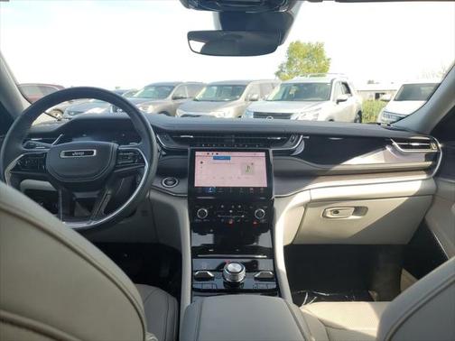 2022 Jeep Grand Cherokee Overland