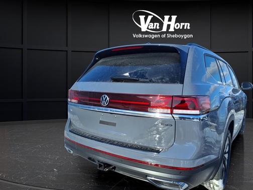 ure Gray 2026 Volkswagen Atlas 2.0T SE w/Technology 4MOTION