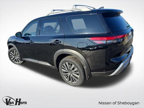 2025 Nissan Pathfinder SL 4WD