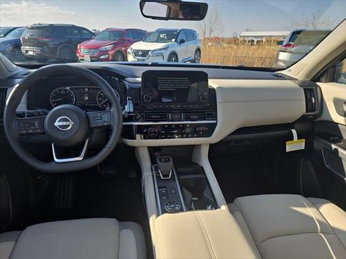 2025 Nissan Pathfinder SL 4WD