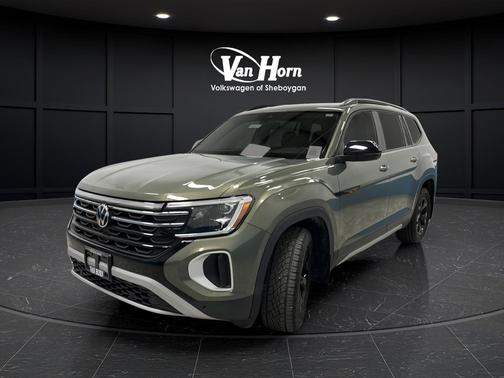 Green Pearl 2024 Volkswagen Atlas 2.0T SEL